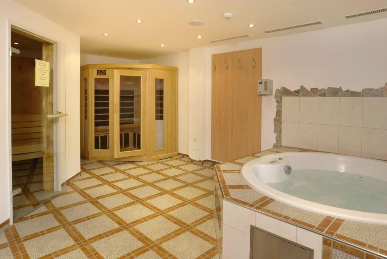 The View - Design Panorama Lodge Das Schiller Bad Gastein Exterior photo